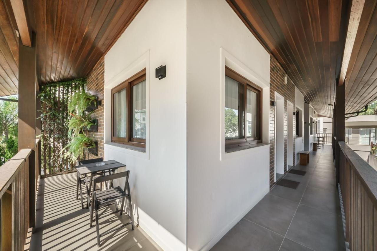 Banzai Brava Suites Itajaí Extérieur photo